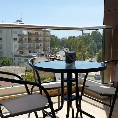 Takelena Apartment *